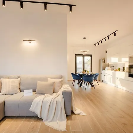 Apartment Marevista - Private Garden & Parking *